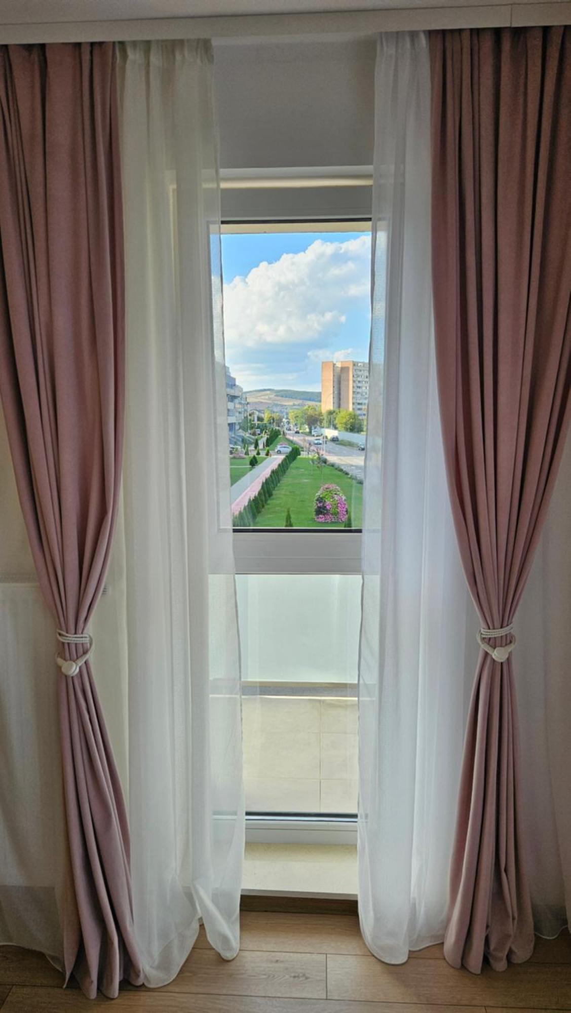 Goldmaurer Apartamento Târgu-Mureş Exterior foto